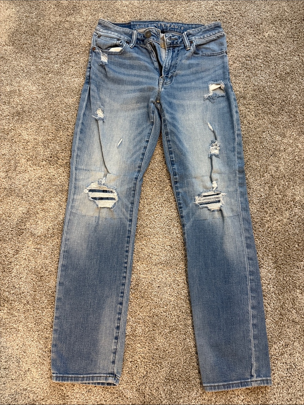 American Eagle Outfitters Light Blue Distressed Skinny Jeans